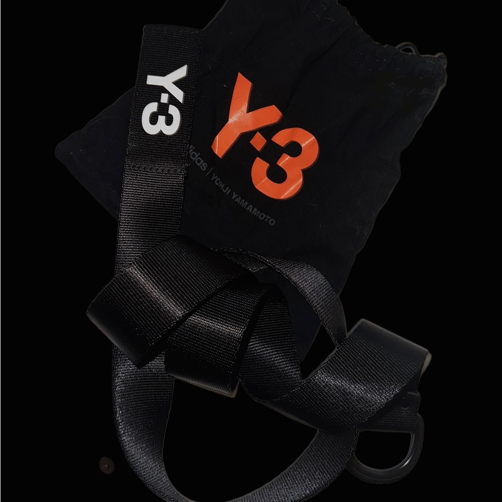 Y-3 adidas belt
Never Worn
